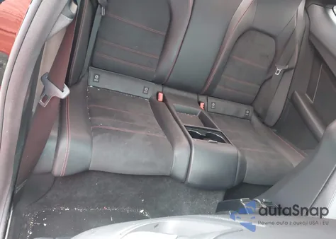 2014 Mercedes-Benz C 250 z USA, uszkodzony, nr VIN WDDGJ4HB0EG289247